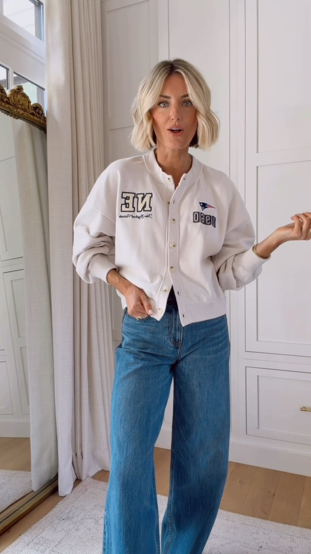 If you are a huge fan of an NFL team, you need to get this cardigan from @abercrombie ! This is so cute to wear on Sundays watching the games! They have it for every team! Wearing S!

Loverly Grey, Abercrombie, fall outfit, nfl gear, New England patriots, football cardigan

#LTKSeasonal