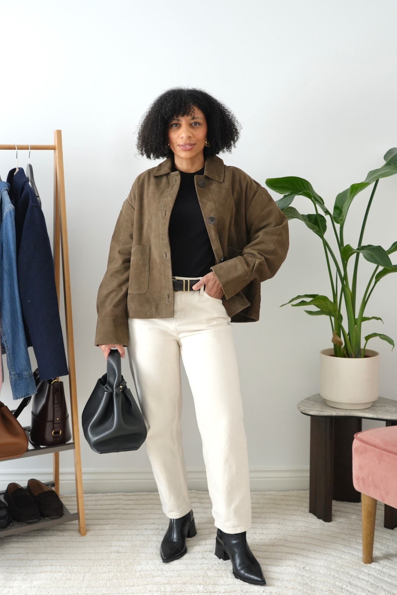 Petite spring outfit
Sezane Mia jacket 
Suede cropped jacket
Ecru barrel leg jeans 
Petite barrel jeans
Pointed ankle boots 
Polene paris bag 


#LTKpetite #LTKspring #LTKuk