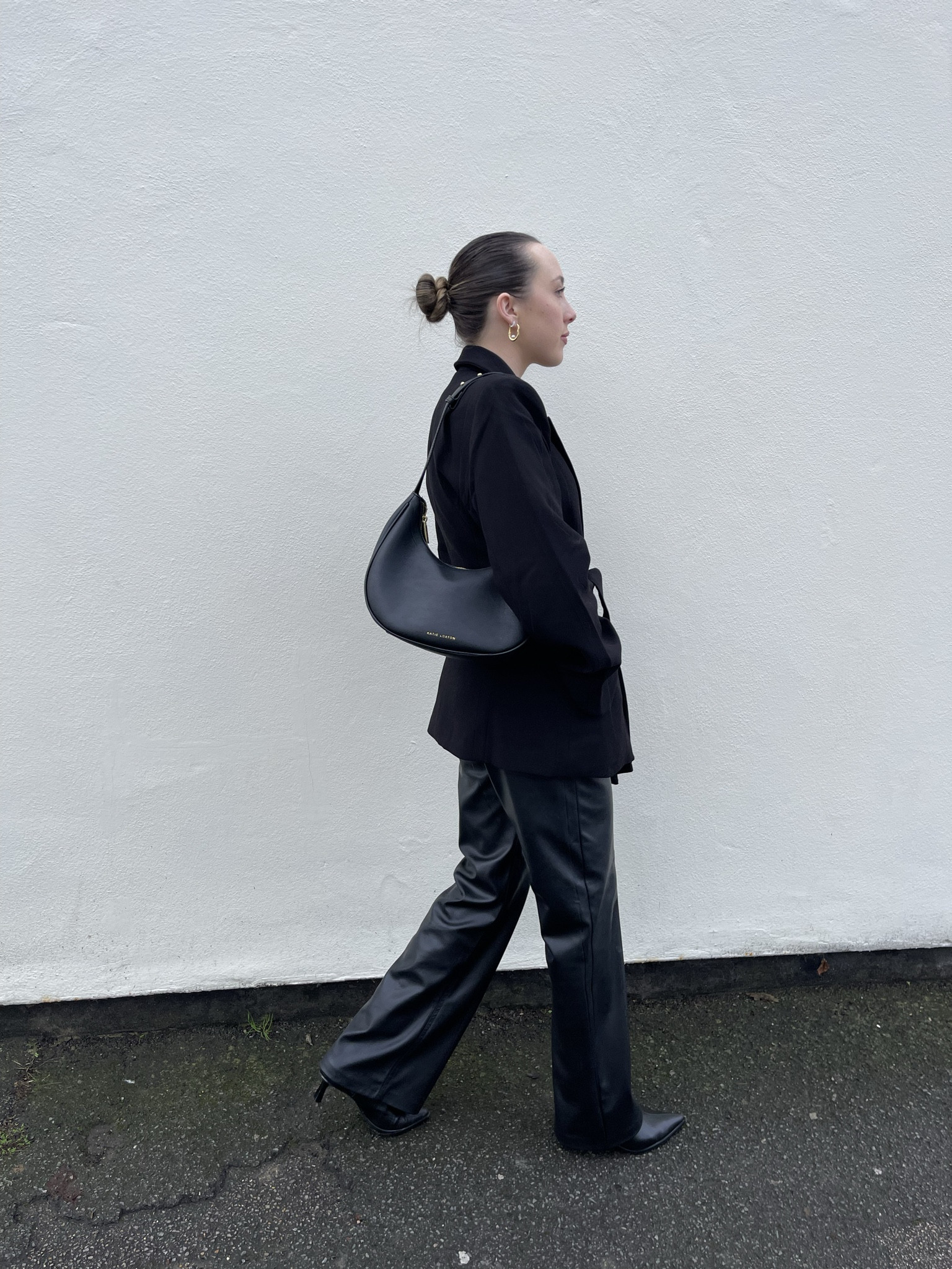 All black outfits - leather trousers and black blazer edition 🖤 

#LTKeurope #LTKstyletip #LTKworkwear