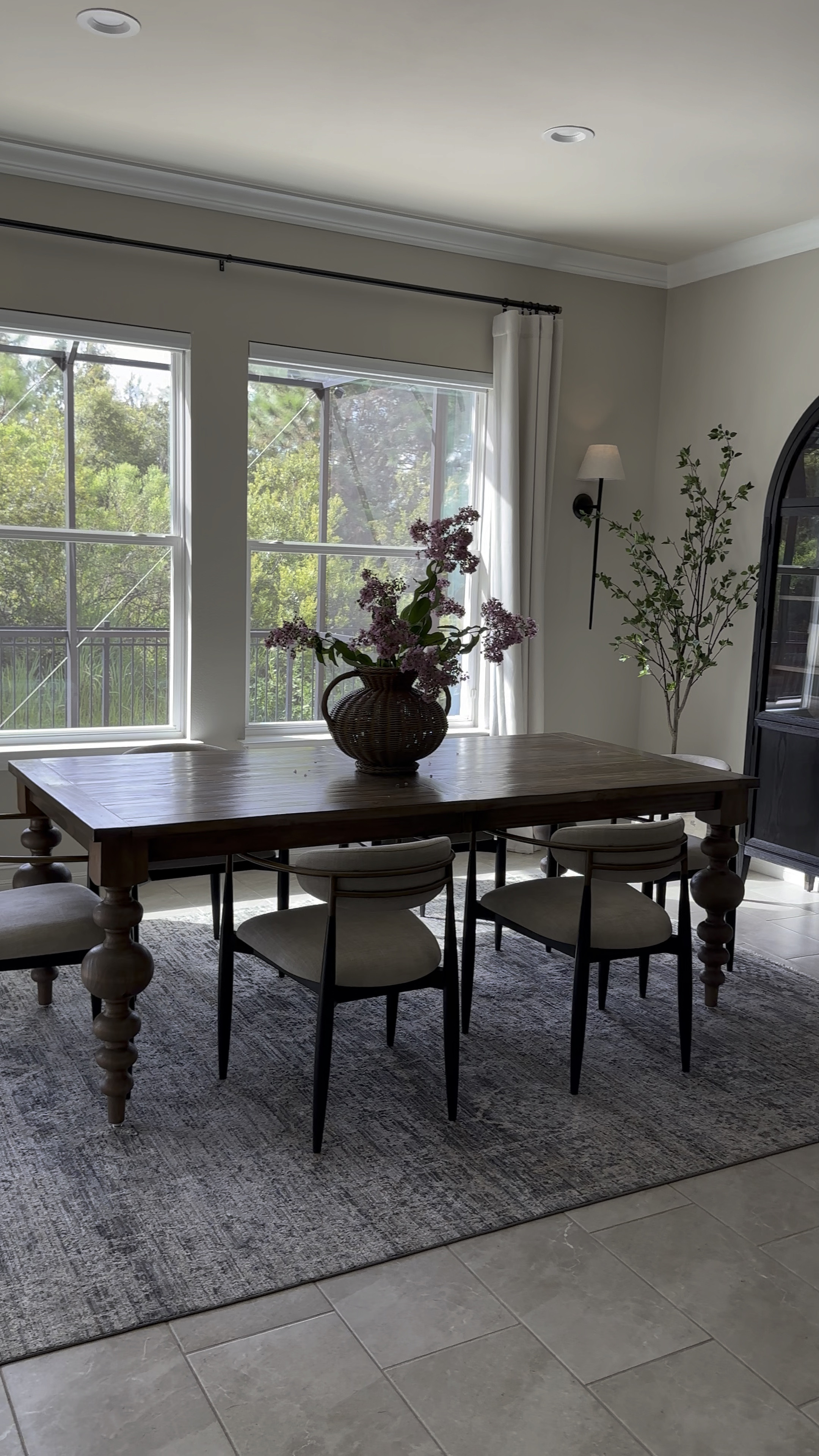 I am so glad I was able to finally get my hands on this wicker vase from McGee and Co! It’s the most perfect shade of brown! 

McGee and Co, wicker vase, Jagger, chairs, Arhaus chairs, Arhaus cabinet, Hattie cabinet, nearly natural tree, Z, gallerie sconces, Loloi rug 

#LTKhome