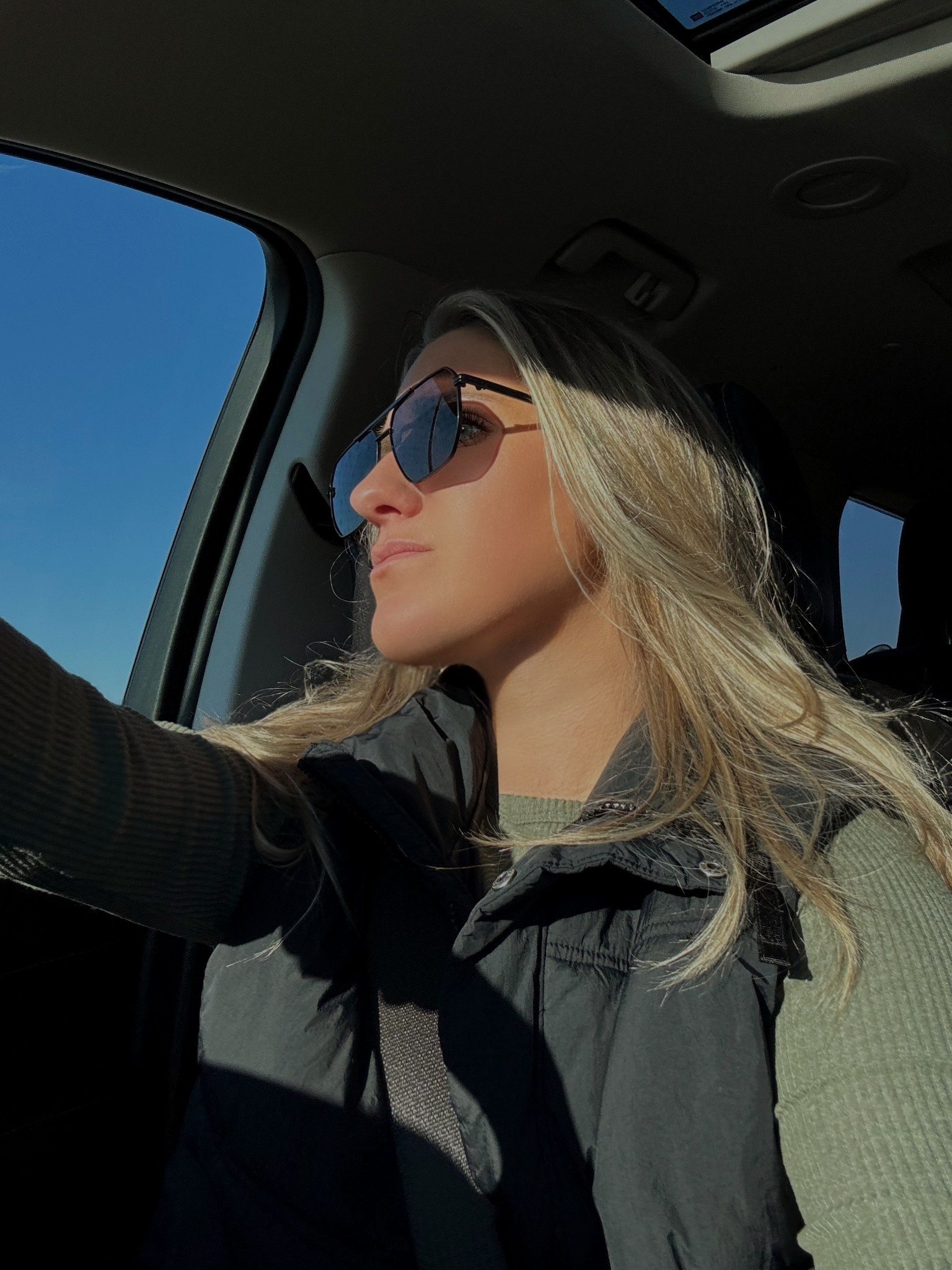 Quiet confidence kind of day.
Simple layers, neutral tones, and choosing peace. 🤍

#LTKdayinmylife #LTKmomlife #LTKootd