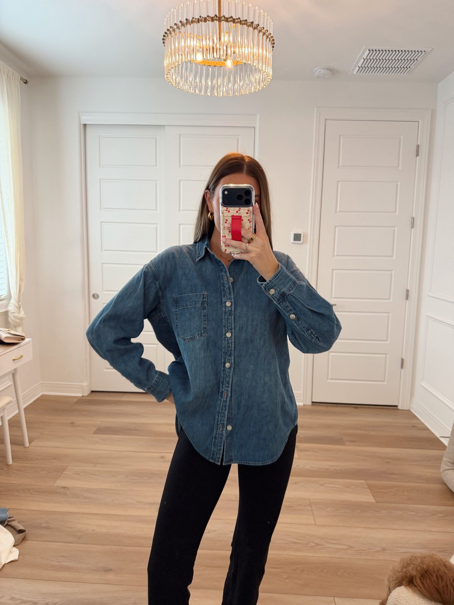 Got a new color in my fave denim shirt!! Wearing a small 