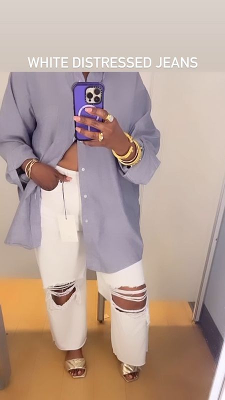 White distressed jeans are perfect to stay cool and chic this summer 

#LTKStyleTip #LTKVideo #LTKMidsize