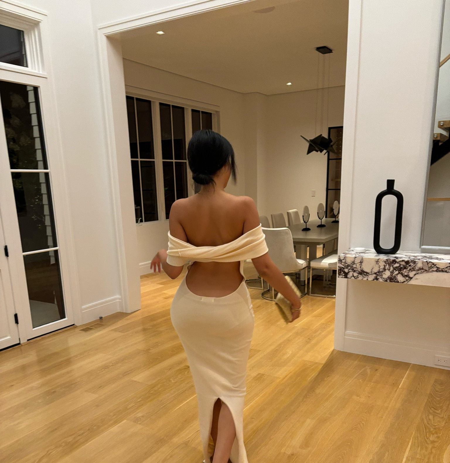 this dresss >>>
absolutely LOVE this meshki dress! the dress is perfect for any occasion & definitely gives what it’s suppose to! the clutch is dior, but i can’t find the link anywhere :( will definitely add similar & affordable clutches for the outfit! i’m wearing a size small.

#LTKStyleTip #LTKFindsUnder100