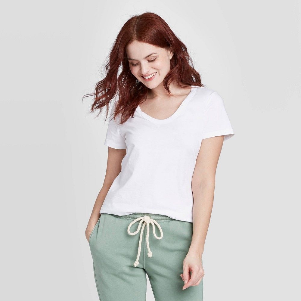Women's Short Sleeve Scoop Neck T-Shirt - Universal Thread White XS | Target