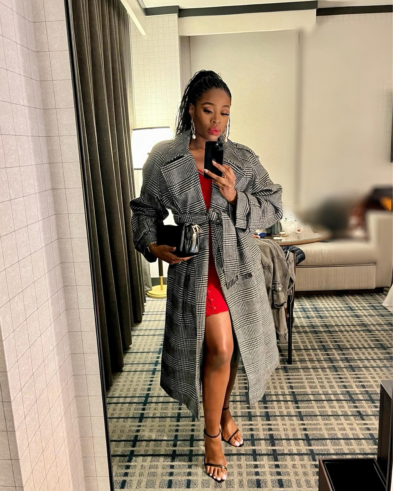 This coat turned every head when I stepped out for date night! Classic style that you can throw on top of almost every outfit. 