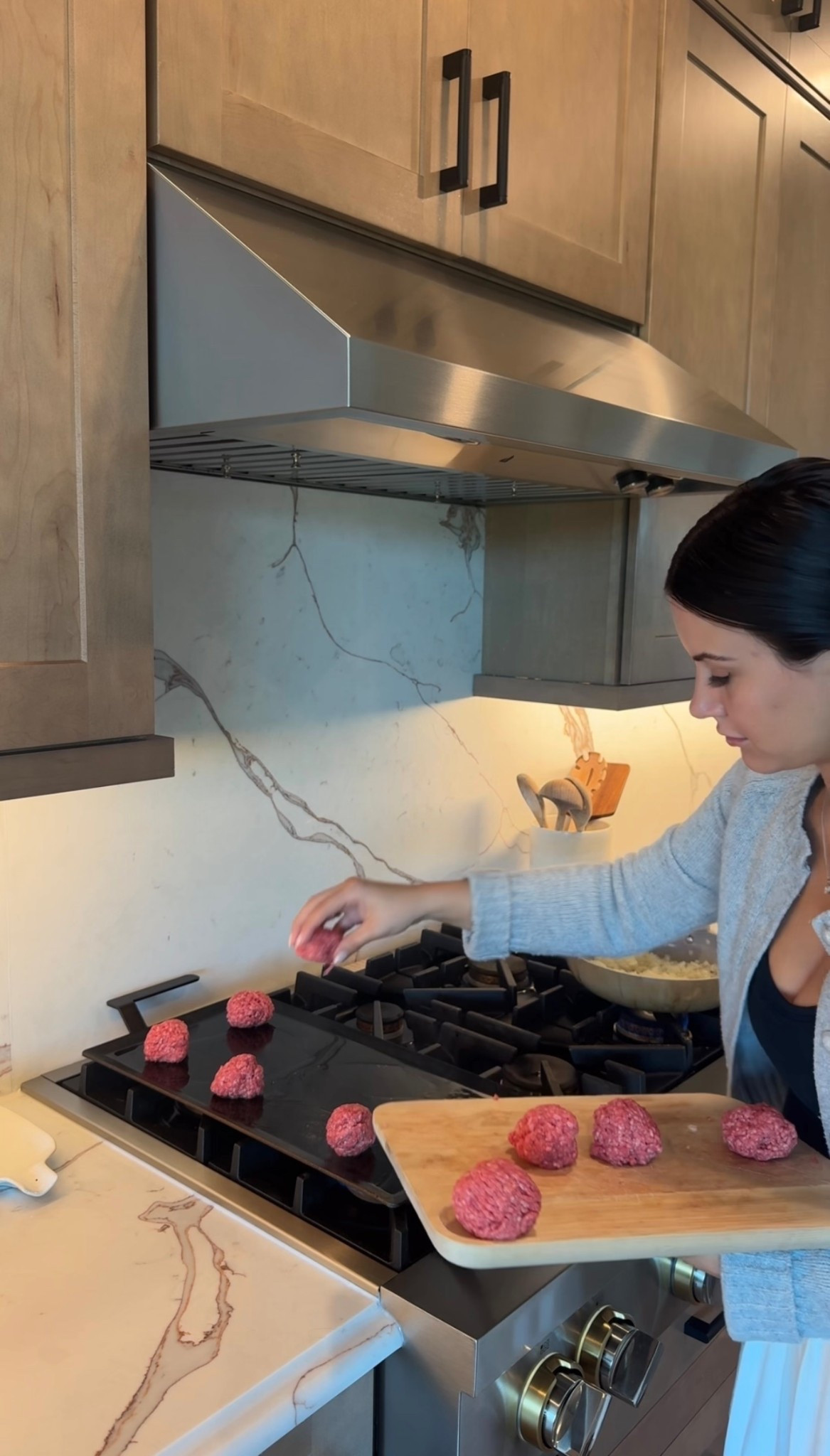 Griddle stainless steel made in for hamburgers breakfast eggs bacon skillet blackstone 

#LTKfoodie #LTKHome