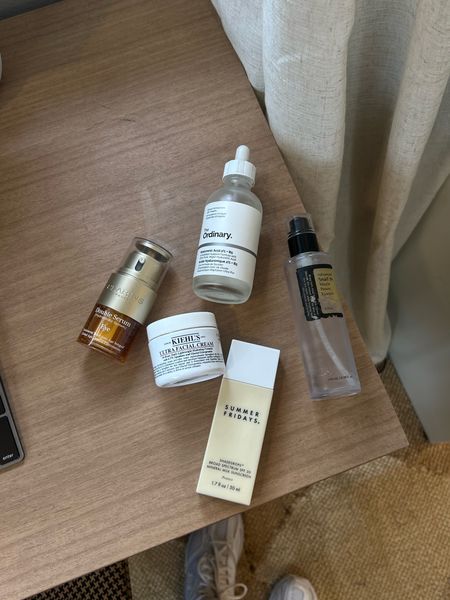 Today’s morning skincare lineup! I’ve scaled back my routine and am focused on 1-2 active ingredients max, and have seen so much improvement in my hyperpigmentation 🫶🏾 if you have oily skin, this is a great line up! I’m linking everything below.