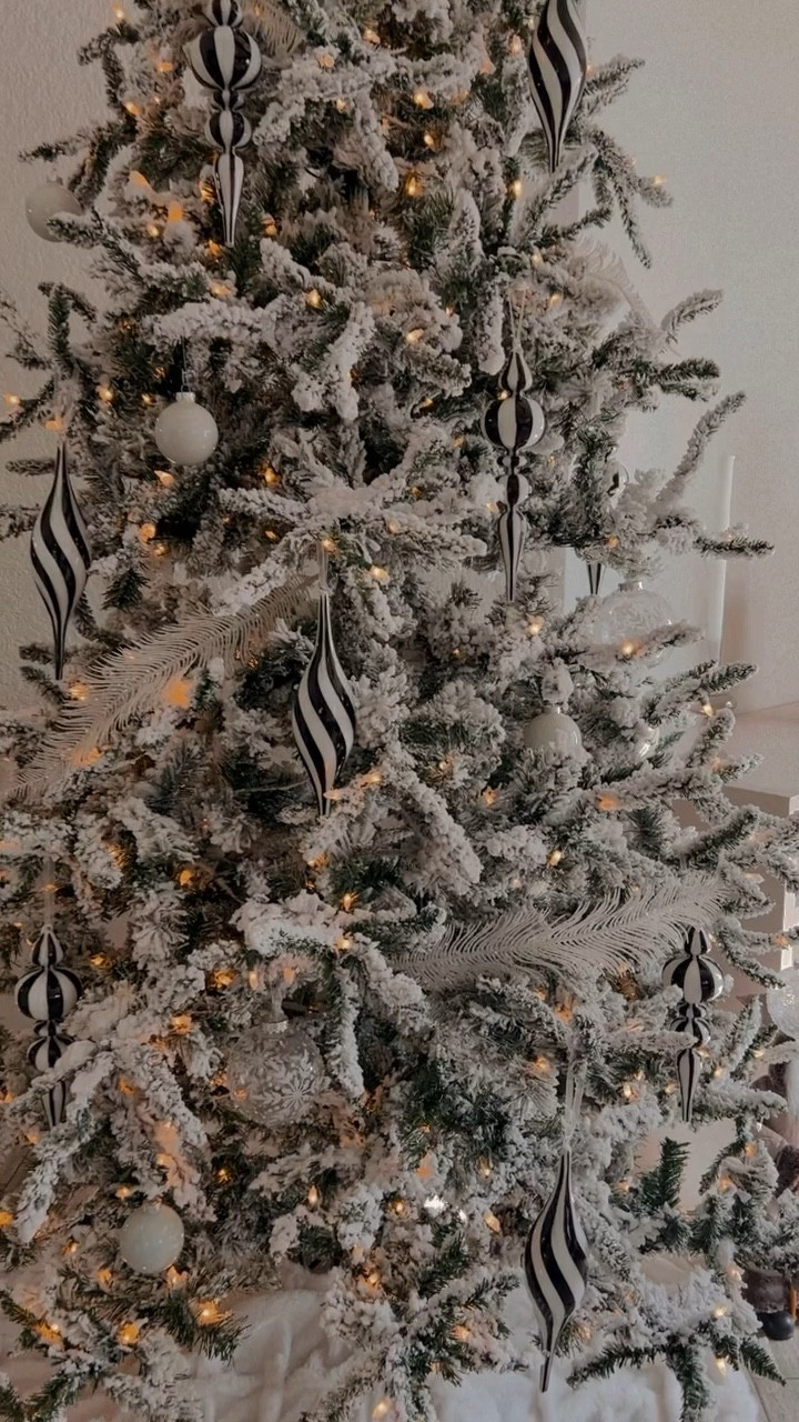 Embracing the warmth of the holiday season! 🎅🏼🎄 #CountdownToChristmas #FestiveVibes #LTKHoliday

#LTKHolidaySale #LTKhome #LTKHoliday