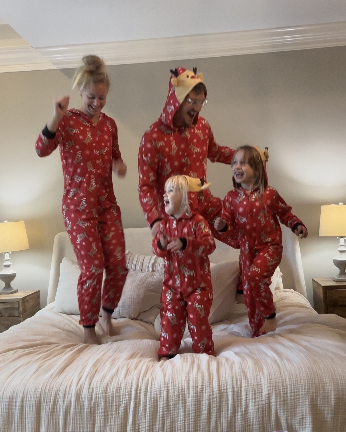 The cutest matching family Jammies! Size up if you have a long torso ❤️💚

#LTKFindsUnder50 #LTKFamily #LTKKids