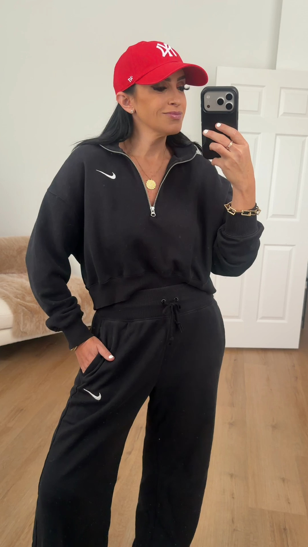 Nike sweatpants wearing size medium. Nike 3/4 zip sweatshirt wearing size medium