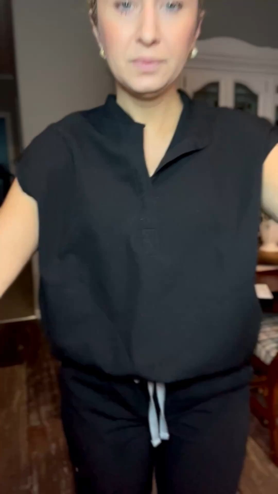 5’2” 128 pounds
FIGS: 
Top- size XXS (runs big) 
Bottom- size small petite 


#LTKPetite #LTKWorkwear #LTKShoeCrush