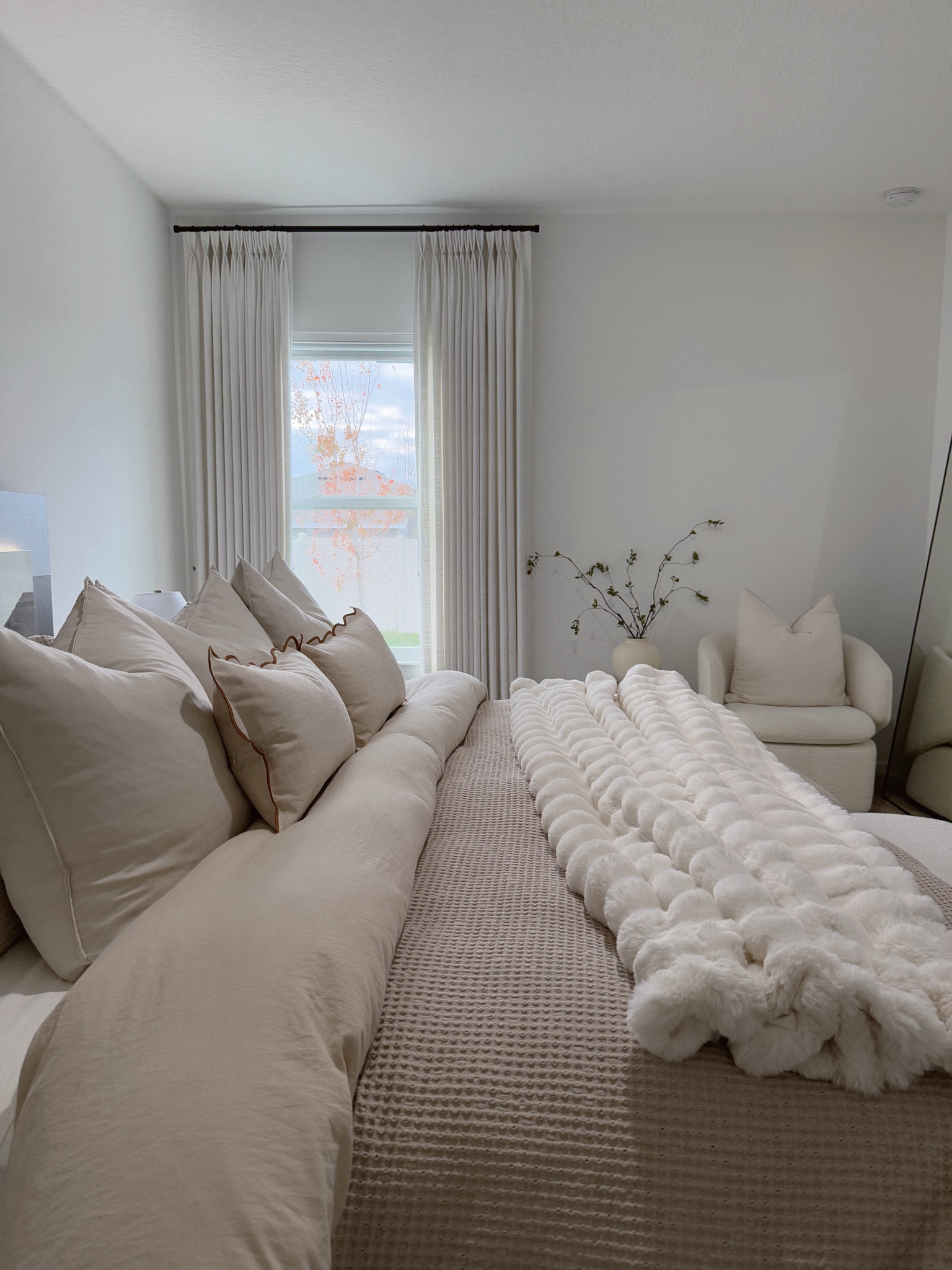 Amazon bedding favorites🛌☁️🪽

#amazonfinds #amazonbedding #amazonhome #amazonfavorites