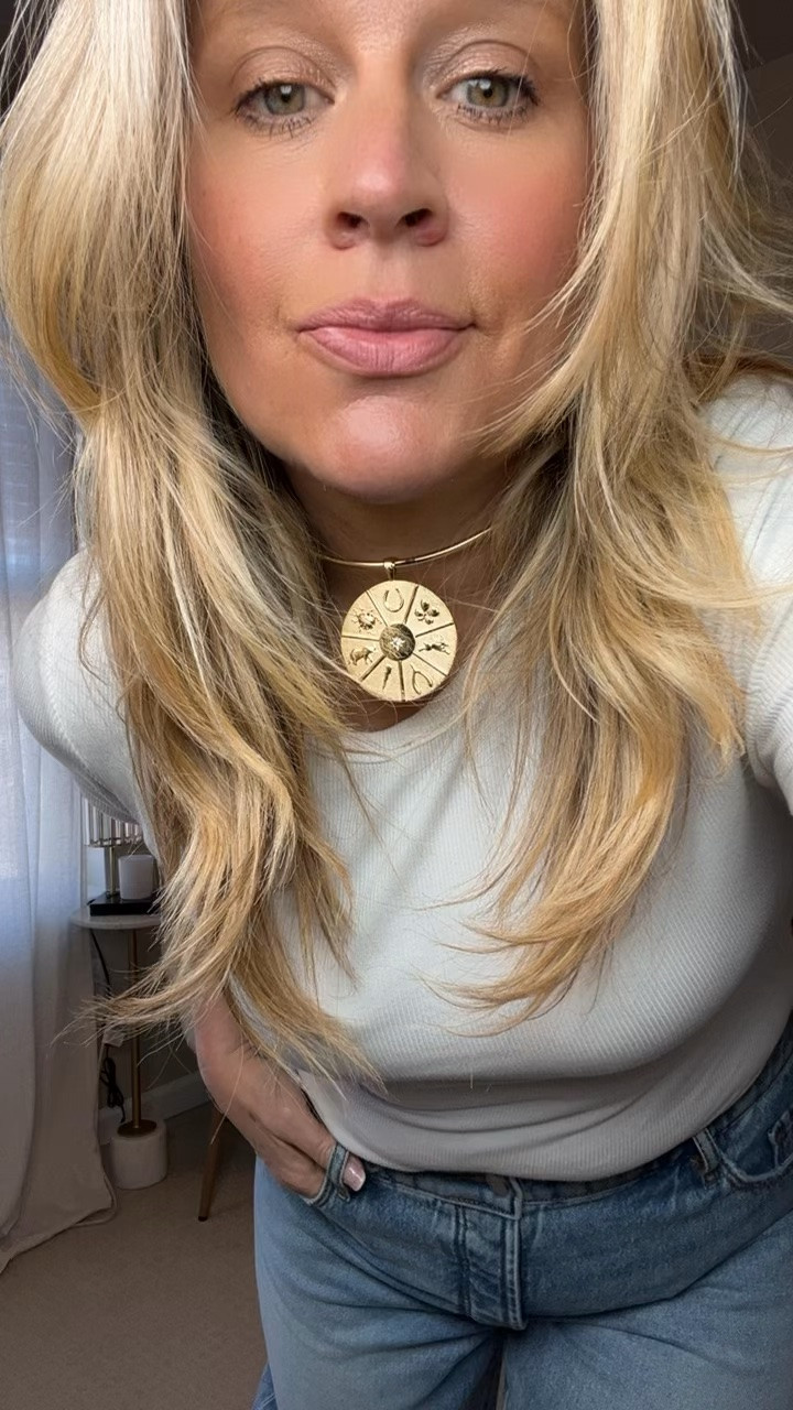 ✨Tap the bell, save and ❤️ for over 40 fashion, midlife style, midsize fashion and luxury looks for less. 

Barrel jeans that balances our shape. 

⬇️Sizing information: 31 runs tts (size down if in between sizes.) 

👑"Helping you look good, feel good!" - Lindsey Denver

#LTKMidsize #LTKOver40 #LTKPlusSize

Comment SHOP below to receive a DM with the link to this post on my LTK ⬇ https://liketk.it/6coQ8 ltkover40 ltkvideo ltkplussize trgtdealday2022 walmart_july2022 ltkmidsize