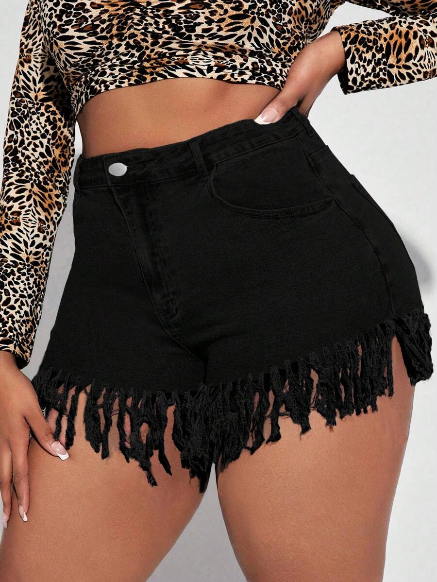 SHEIN CURVE+ Plus Size Fashion Solid Color Fringe Hem Fitted Denim Shorts | SHEIN