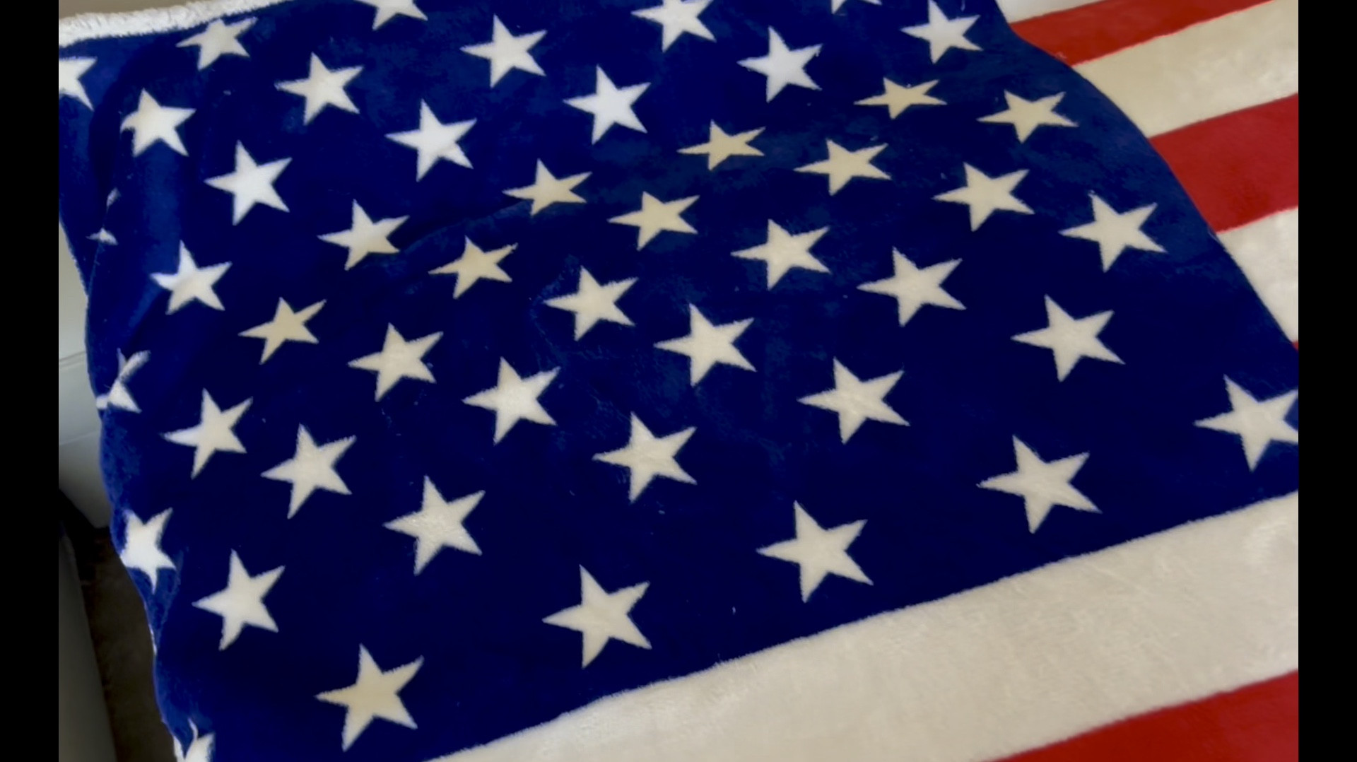 Soft and Beautiful American Flag Throw Blanket 

#LTKCyberWeek #LTKHoliday #LTKGiftGuide