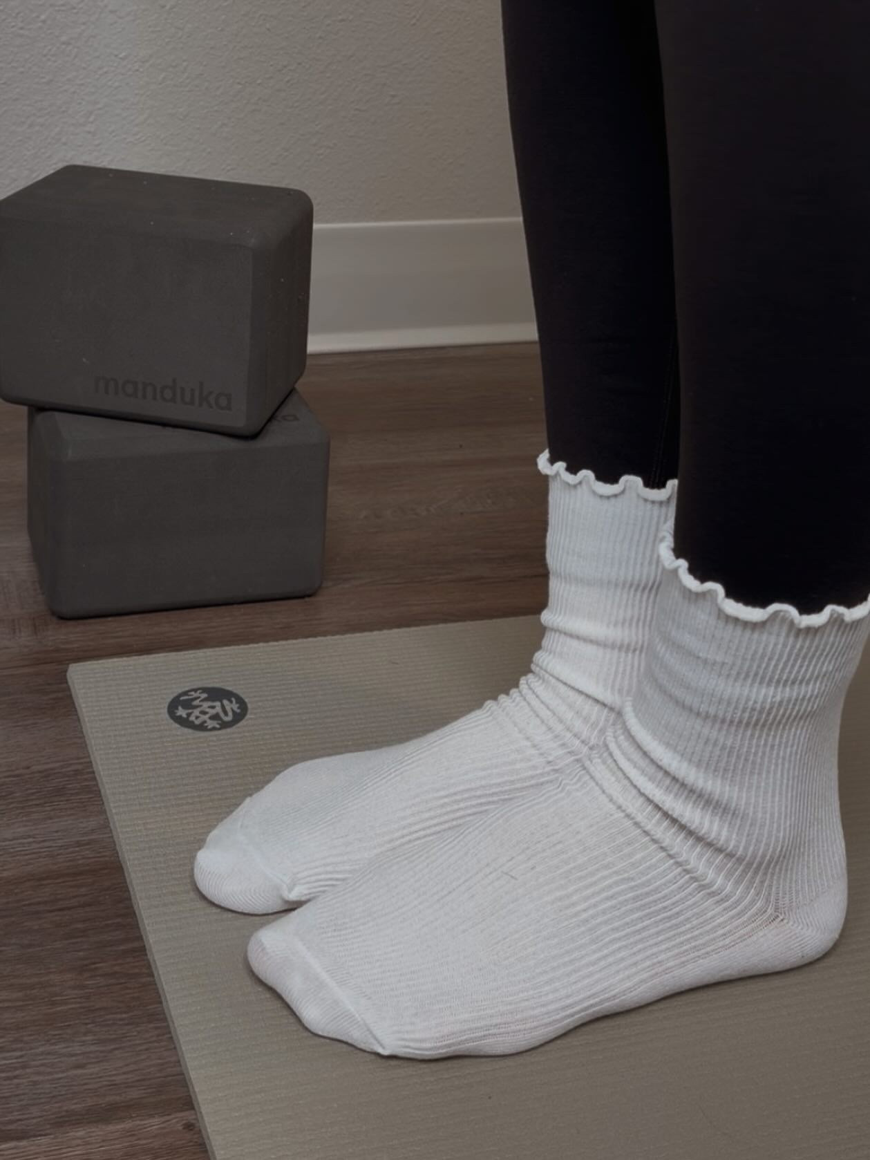 A look into the simple details of my yoga mat experience 🤍



#LTKActive