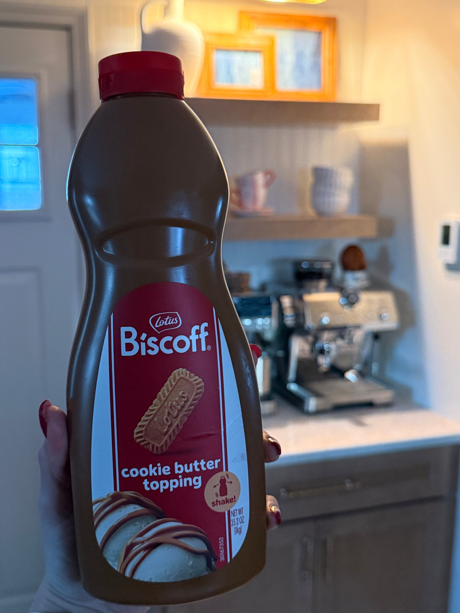 Cookie butter topping!!!


perfect for topping at home lattes, desserts, basically anything!!!!


Cookie butter, latte, at home lattes, iced latte, coffee bar, coffee bar inspo, amazon finds, amazon food, food favorites, food finds, biscoff topping, amazon favorites, at home cookie butter latte, cookie butter snacks  

#LTKValentine #LTKfoodie #LTKmomlife