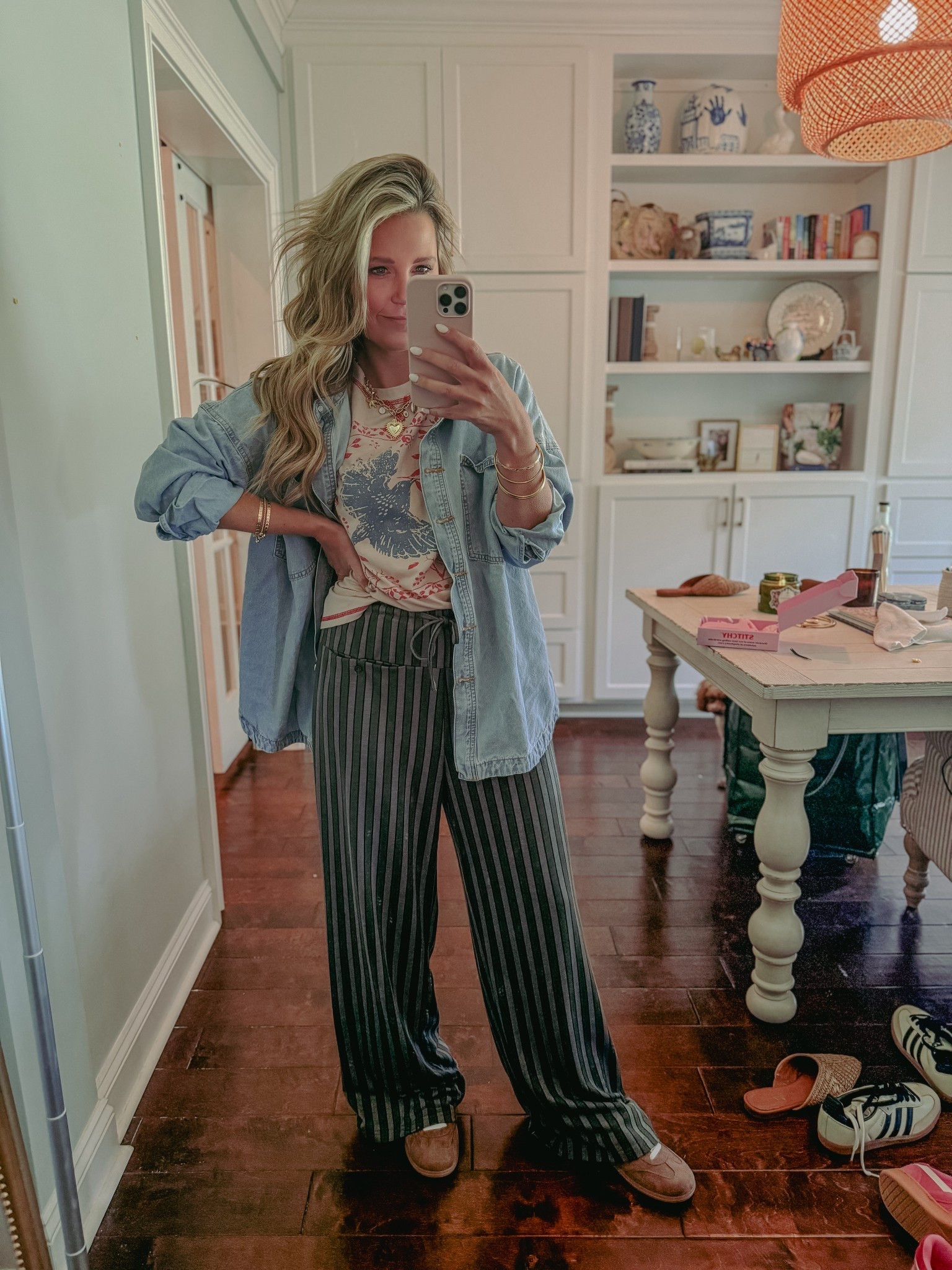 🫶🏼 love a funky pants + vintage tee moment 