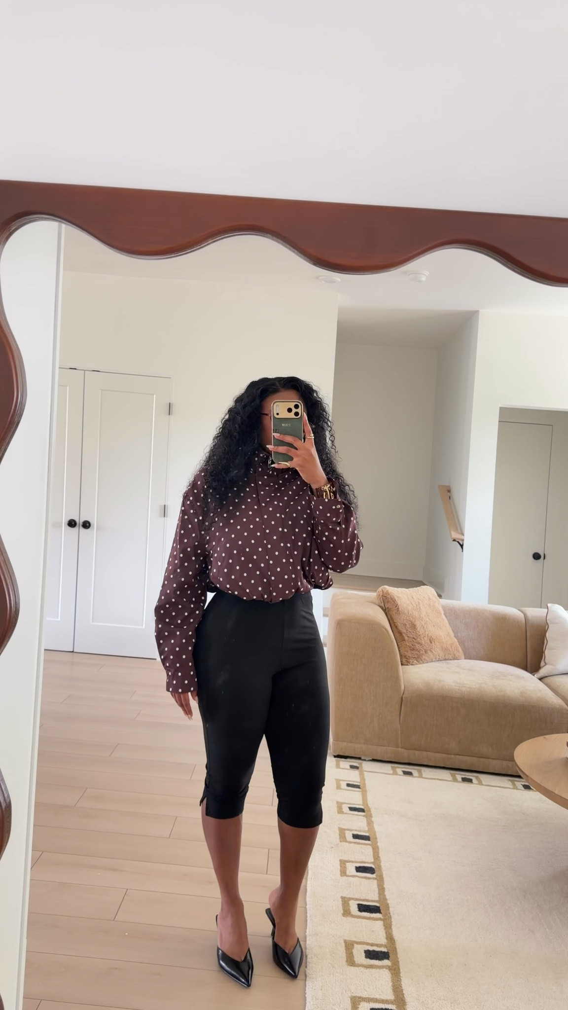 Women’s polka dot dot jacket, faux leather clutch , split capri leggings #capripants #eveningclutch #zipupcoat #amazonfashion #womensfashion

#LTKootd #LTKgrwm #LTKSeasonal