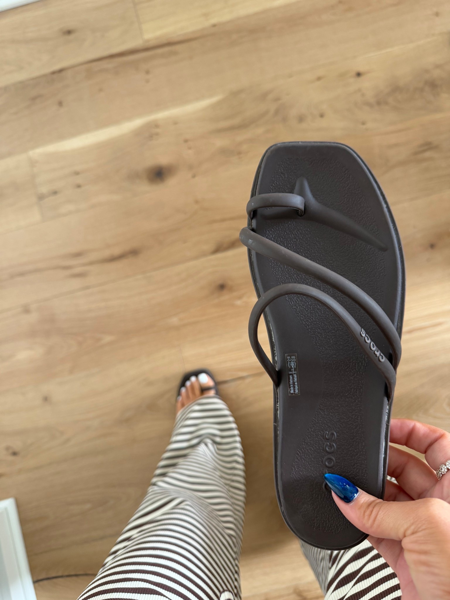 Meet your new everyday sandal 🤎 The Crocs Miami Toe Loop Sandal in coffee brown is giving effortless, comfy, and chic all in one. Perfect for running errands, casual days, or dressing up your basics — these are a must-have neutral for spring & summer ☀️

#LTKStyle #LTKSeasonal #LTKUnder50 #SpringStyle #SummerStyle #NeutralStyle #EverydayOutfits #CasualChic #MomStyle #OnTheGoStyle #ComfyAndCute #OOTDInspo #AmazonFinds #SandalSeason #WardrobeStaples

#LTKmomlife