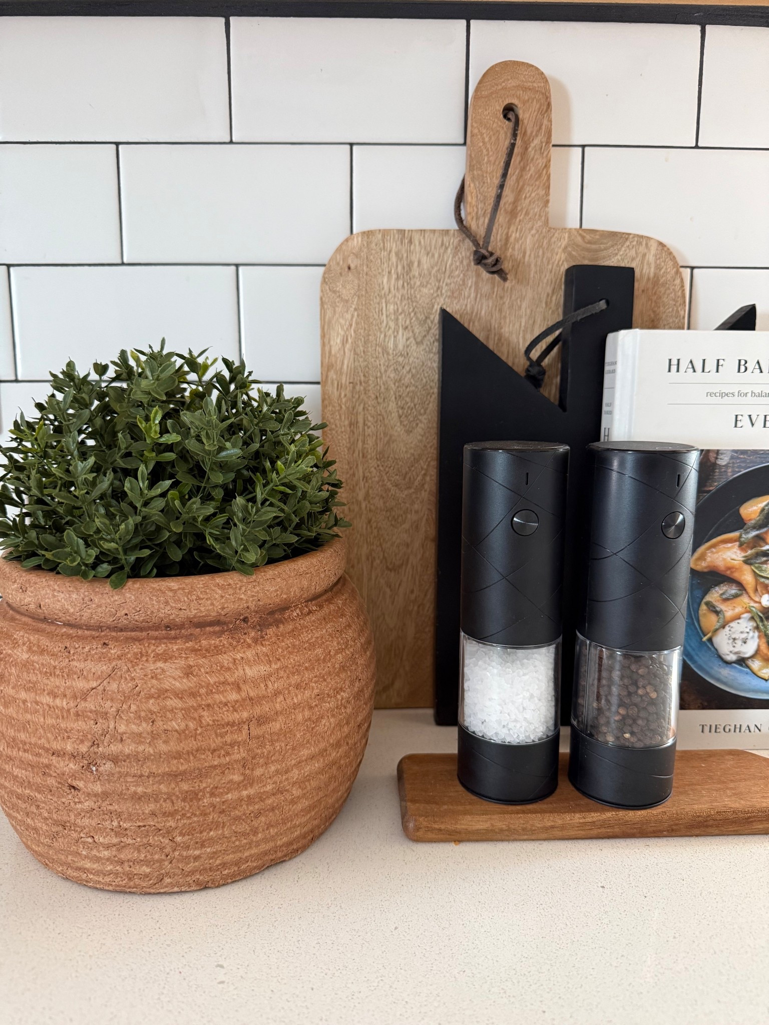 This little pot is the cutest 🤩

#LTKHome #LTKSeasonal