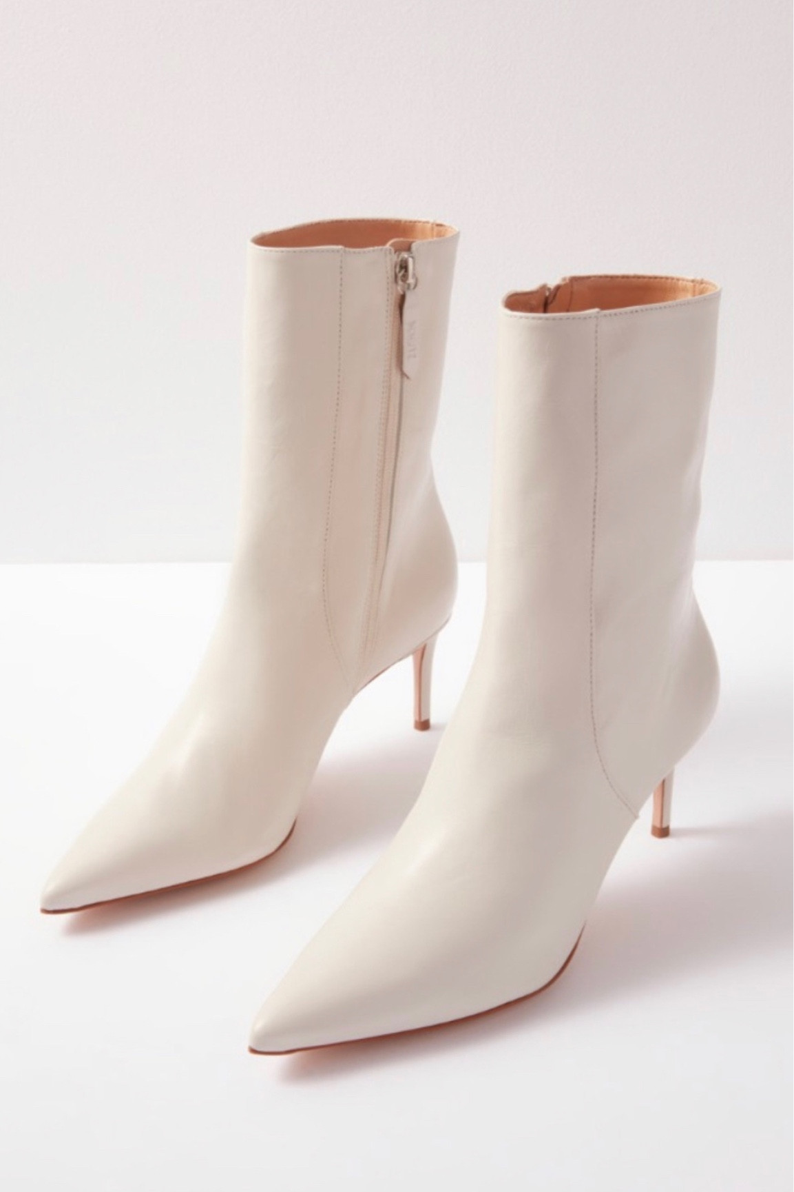 SCHUTZ Blake Bootie - (not HOC ❄️ Verified but looks close)

#LTKstyletip #LTKxAF #LTKshoecrush