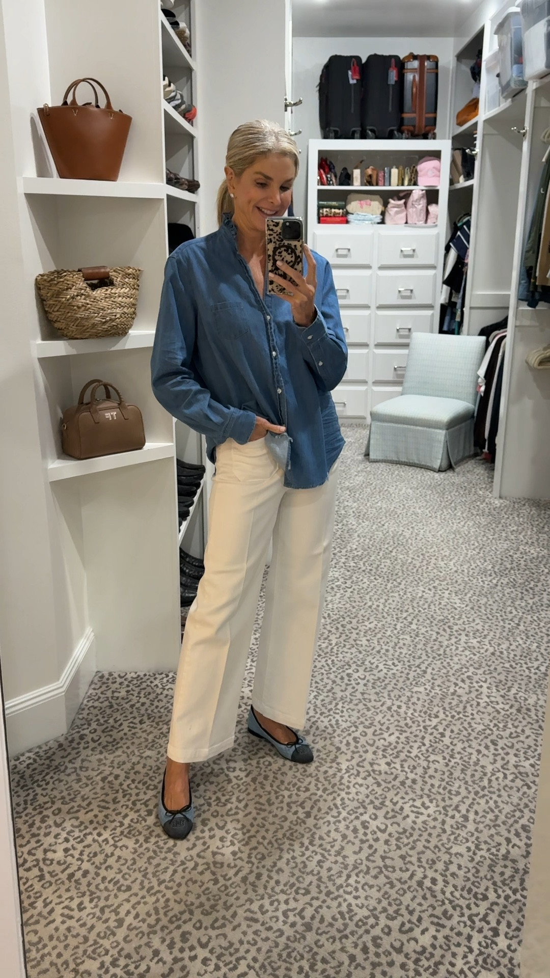 Frank & Eileen shirt - S 
Jeans fit TTS

#LTKFindsUnder100 #LTKShoeCrush #LTKOver40