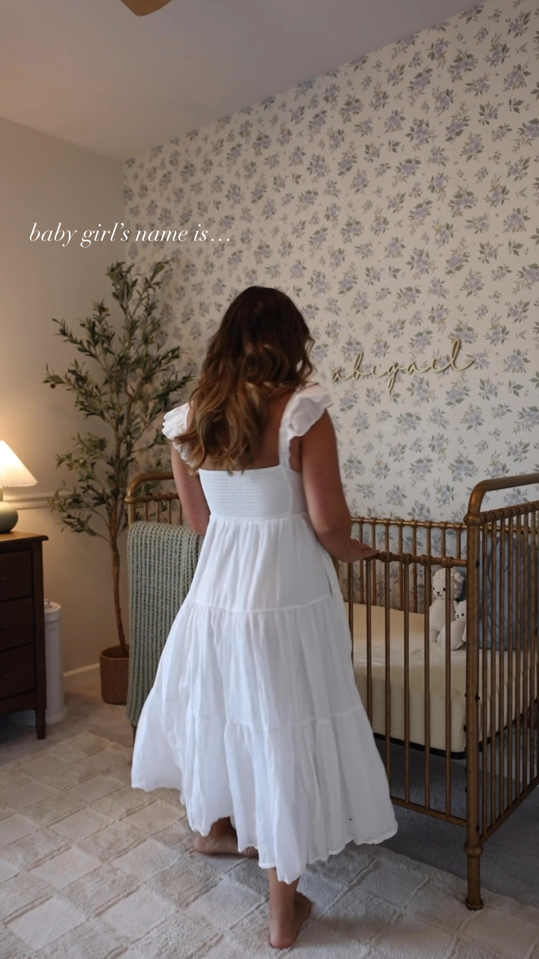 Baby Abigail’s name reveal 🫶🏼🤍 dress is old from Abercrombie and no longer online so I linked similar ones!