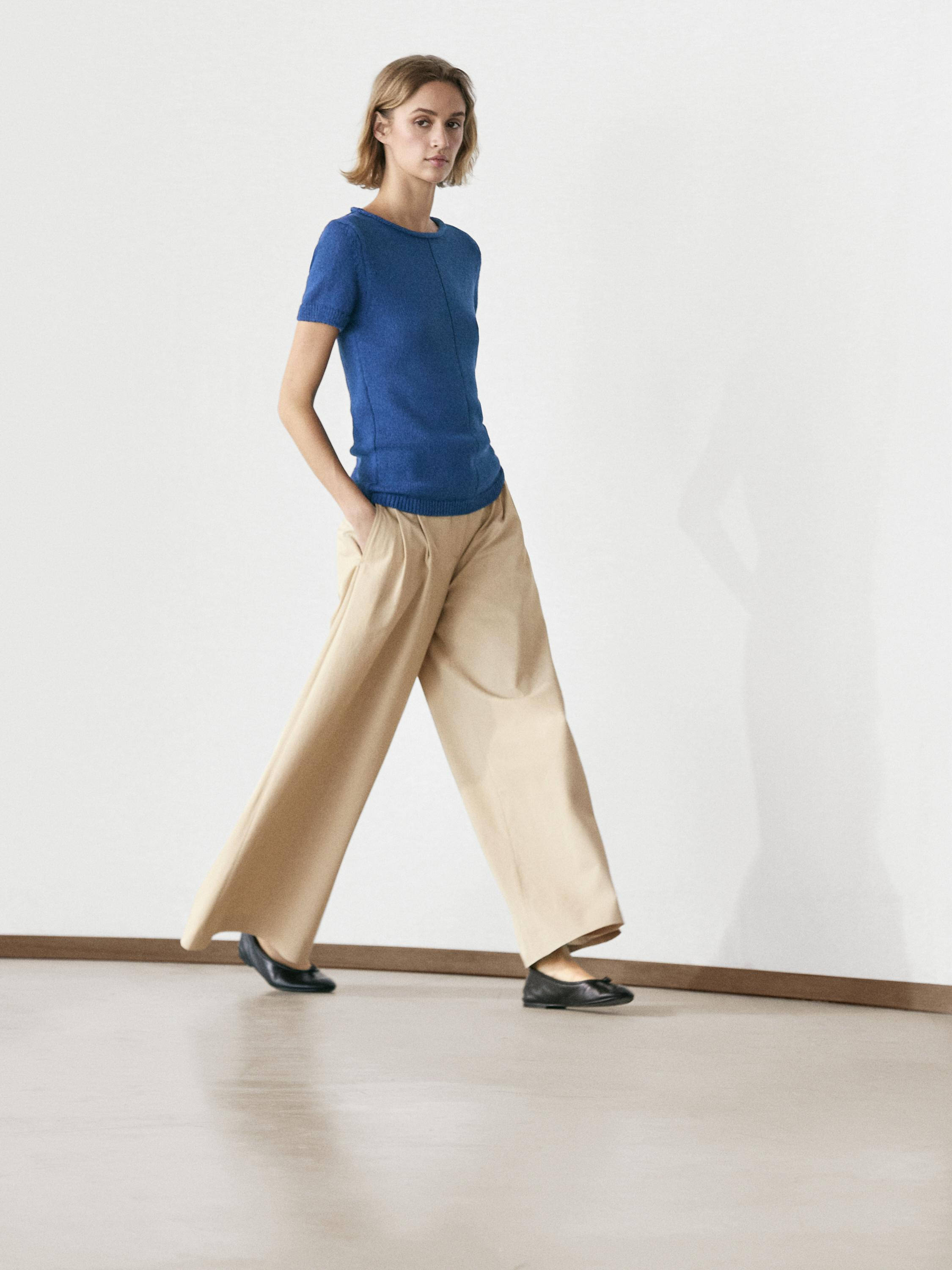Flowing trousers with pleated details | Massimo Dutti US