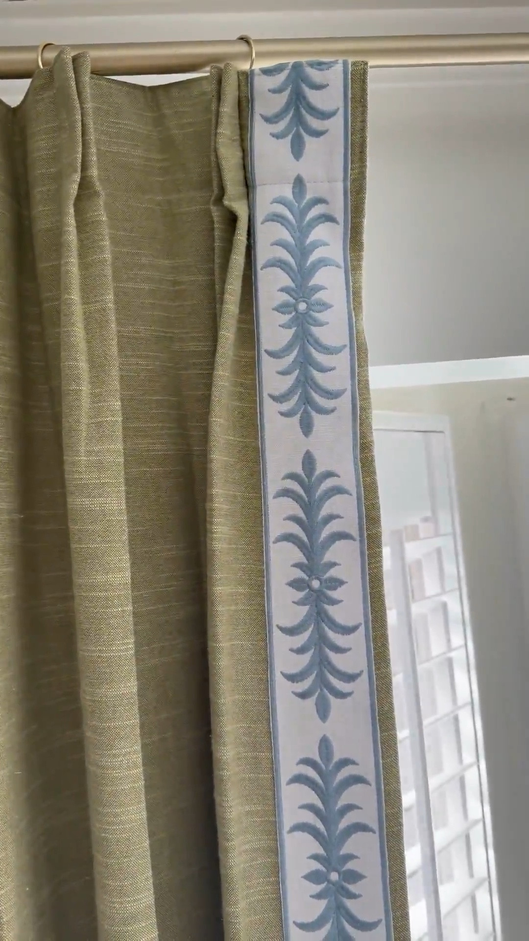 Obsessed with two pages curtains 

#LTKHome #LTKStyleTip #LTKSaleAlert