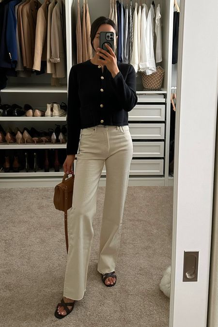 Dinner outfit // minimal classic going out look 

Cardigan sweater Jcrew xs
White white leg relaxed jeans Abercombie — 24 regular sized down from my regular size 
Sandal heels old, Madewell 