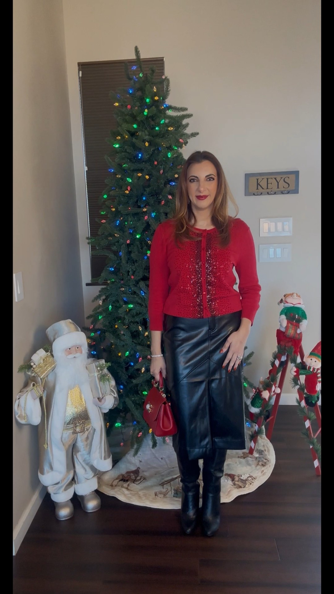 Holiday outfit inspo 🎄 Black leather midi skirt • red cardigans • chic boots • bold bag Perfect for Christmas dinners, parties, or festive nights out ✨
Tap to shop the full look — all pieces linked ❤️🖤


#LTKHoliday #LTKootd #LTKGiftGuide