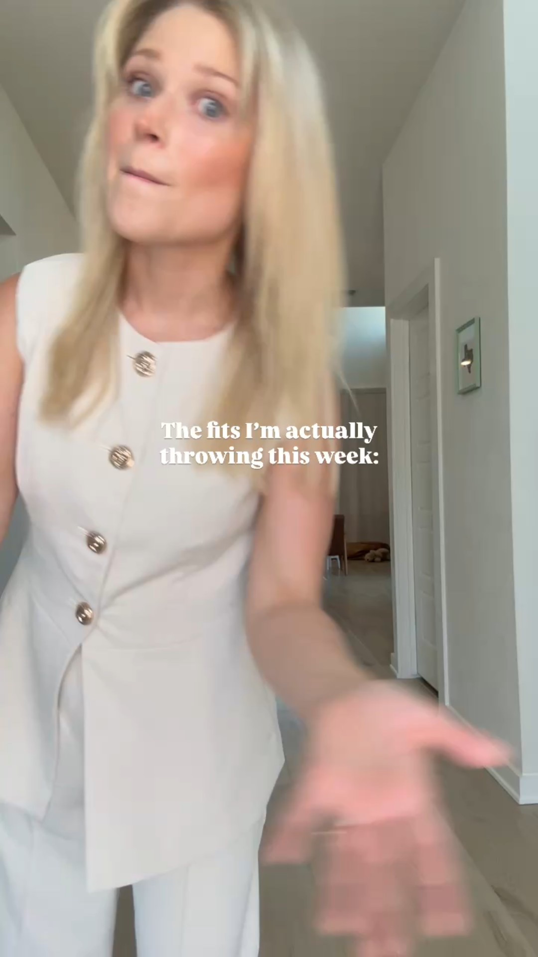 Back to routines and this mommy is PUMPED. Here’s the fits I’m throwing for the week 😉 