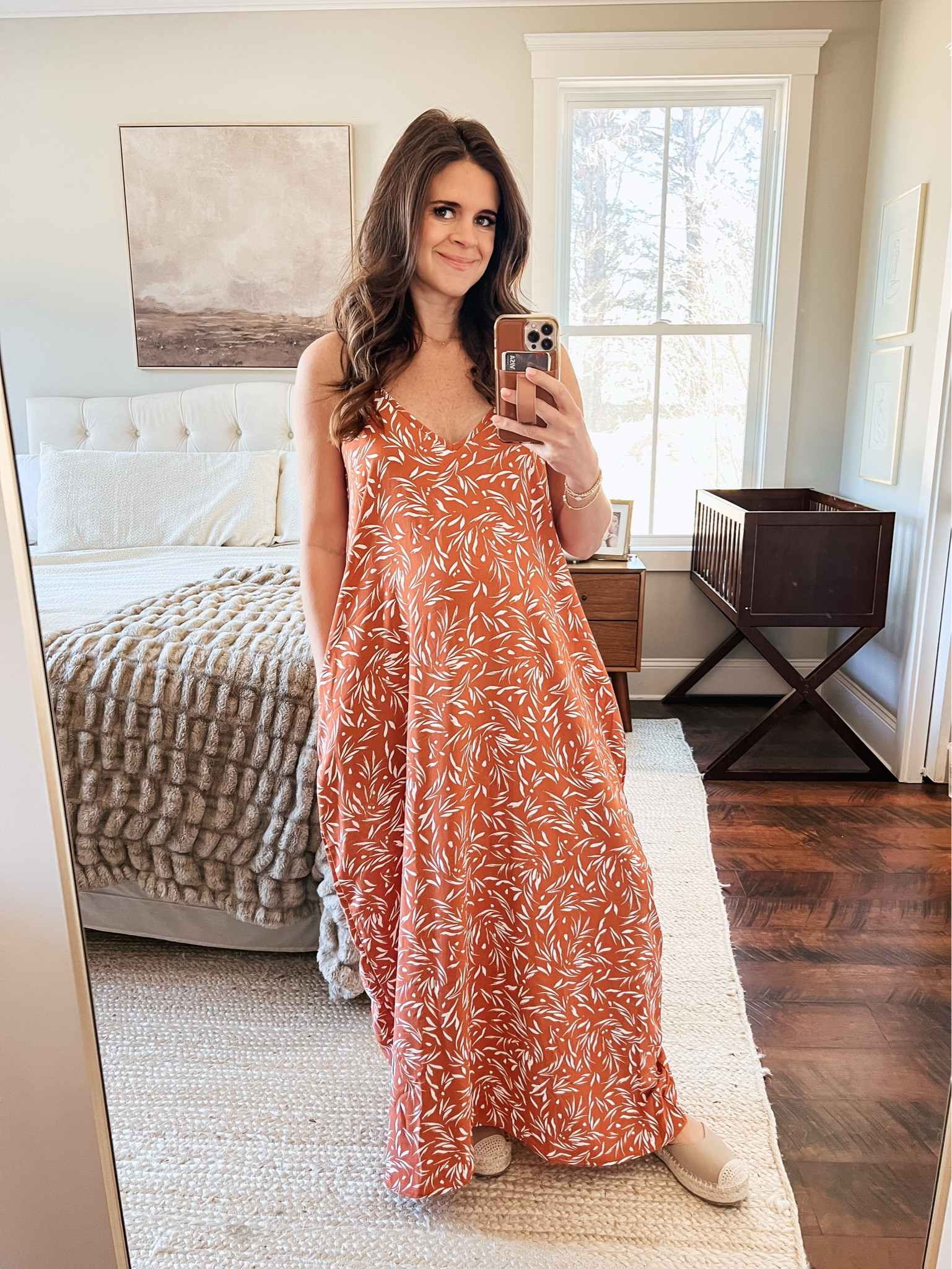 Such a flowy dress with pockets!!