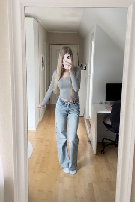 Try on, School outfit, winter fashion, 2023 fashion, basics , gold hoops , gold jewelry , grey, H&M , outfit inspo , outfit inspiration, blue jeans, Shein, Longsleeve , grey

#LTKstyletip #LTKFind #LTKfit