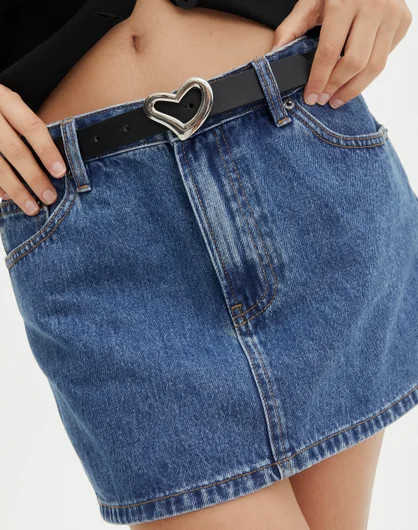 Heart Buckle Statement Belt in Black/silver | Glassons | Glassons (Australia)