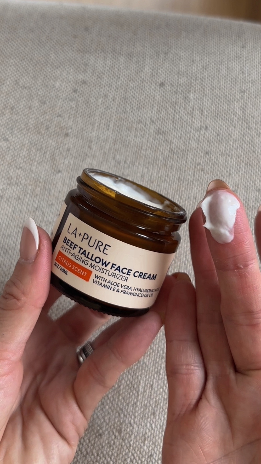 Who knew that beef tallow would be my skin’s new best friend?! This Beef Tallow Face Cream  has completely surprised me with how amazing it feels and how much it's improved my complexion. Also this one jar does it all: day cream, night cream, under-eye balm, even a spot treatment for dry patches 👌
If you’re curious about natural alternatives, add this to your list |ad
