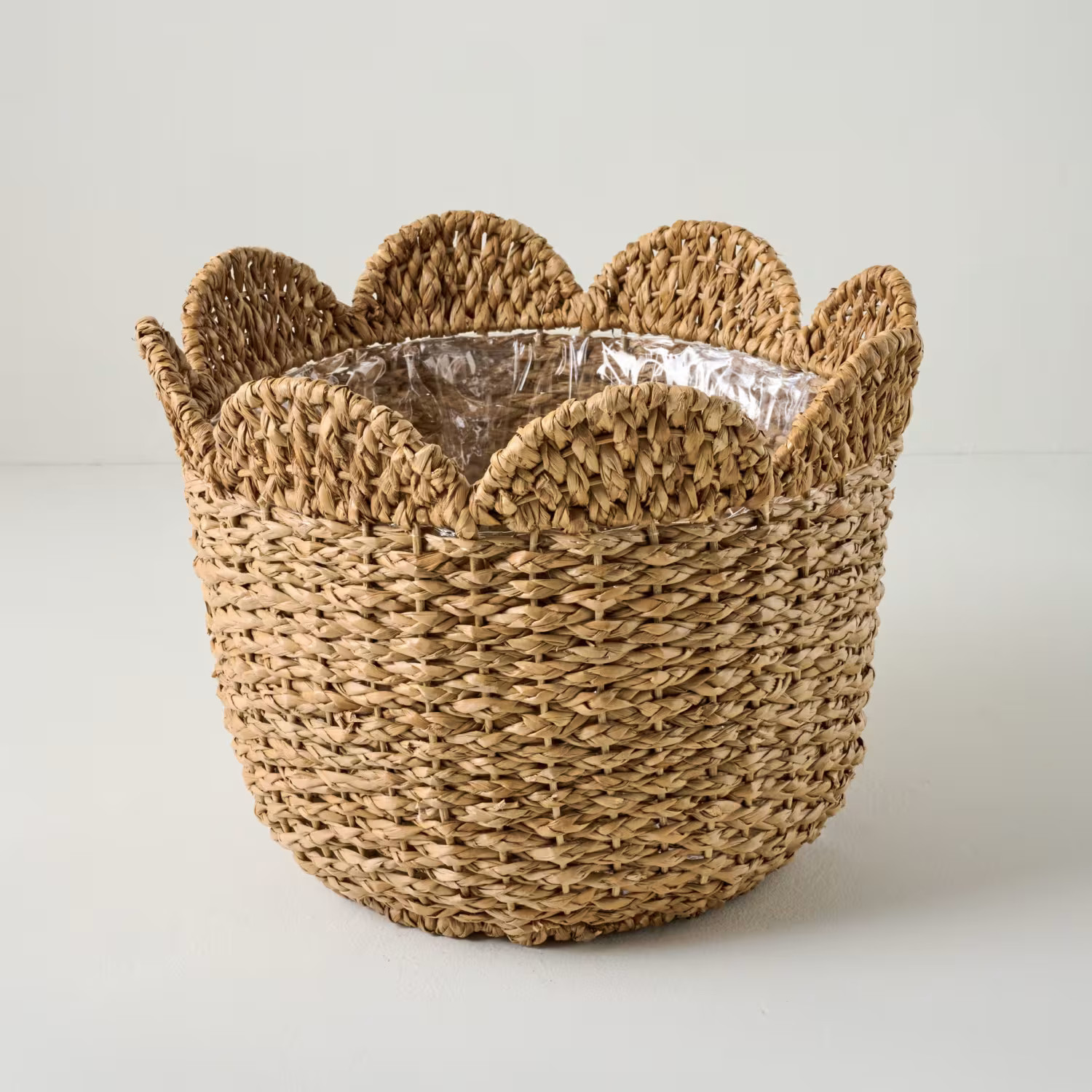 Solene Woven Scalloped Planter | Magnolia