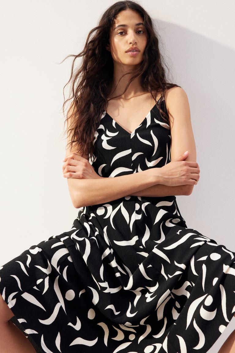 Textured Jersey Maxi Dress - V-neck - Sleeveless - Black/patterned - Ladies | H&M US | H&M (US + CA)