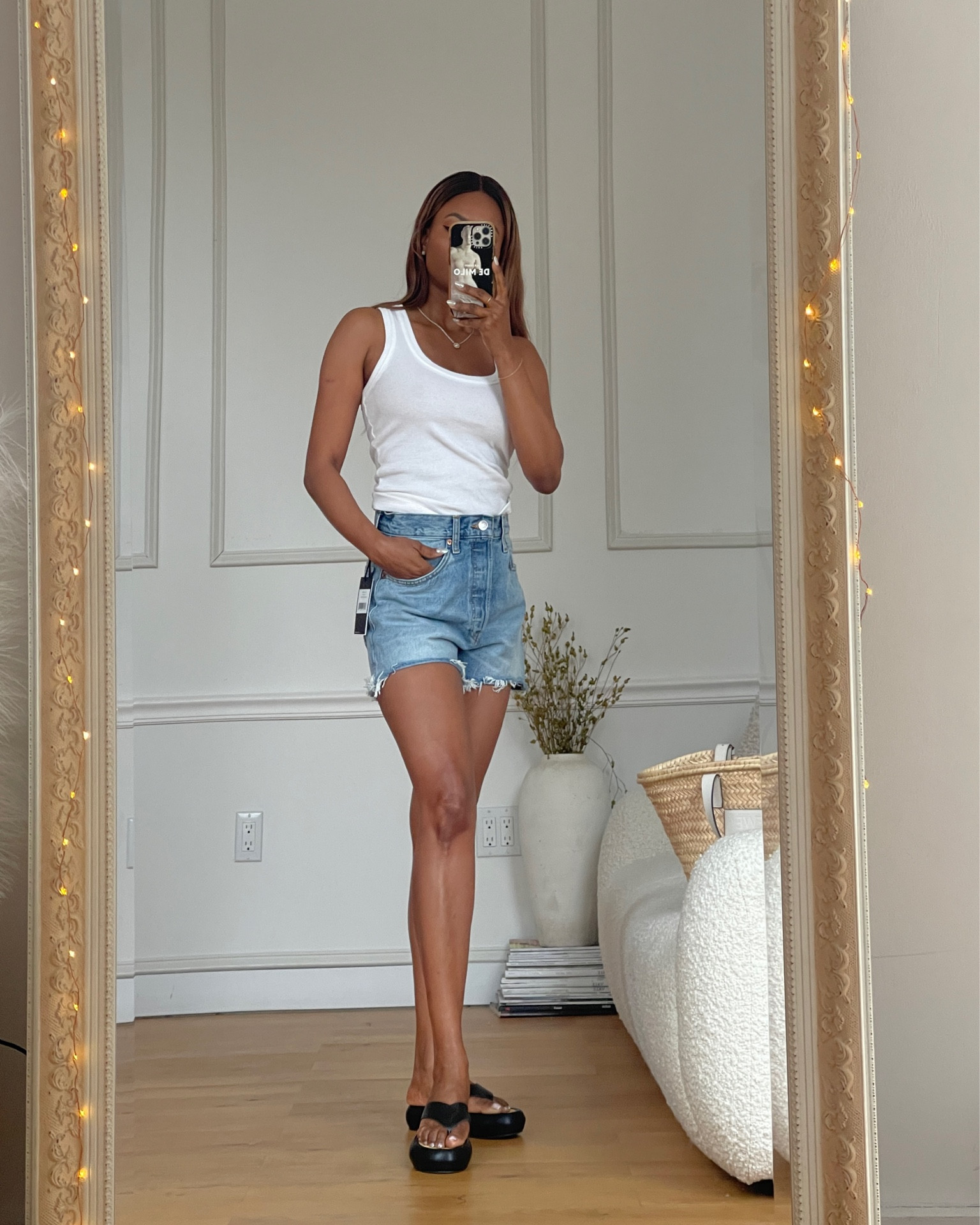 The perfect cut off shorts 🩳 

Size 27

#Competition #LTKfind #Denimshorts #shopredone

#LTKSale #LTKFind #LTKstyletip