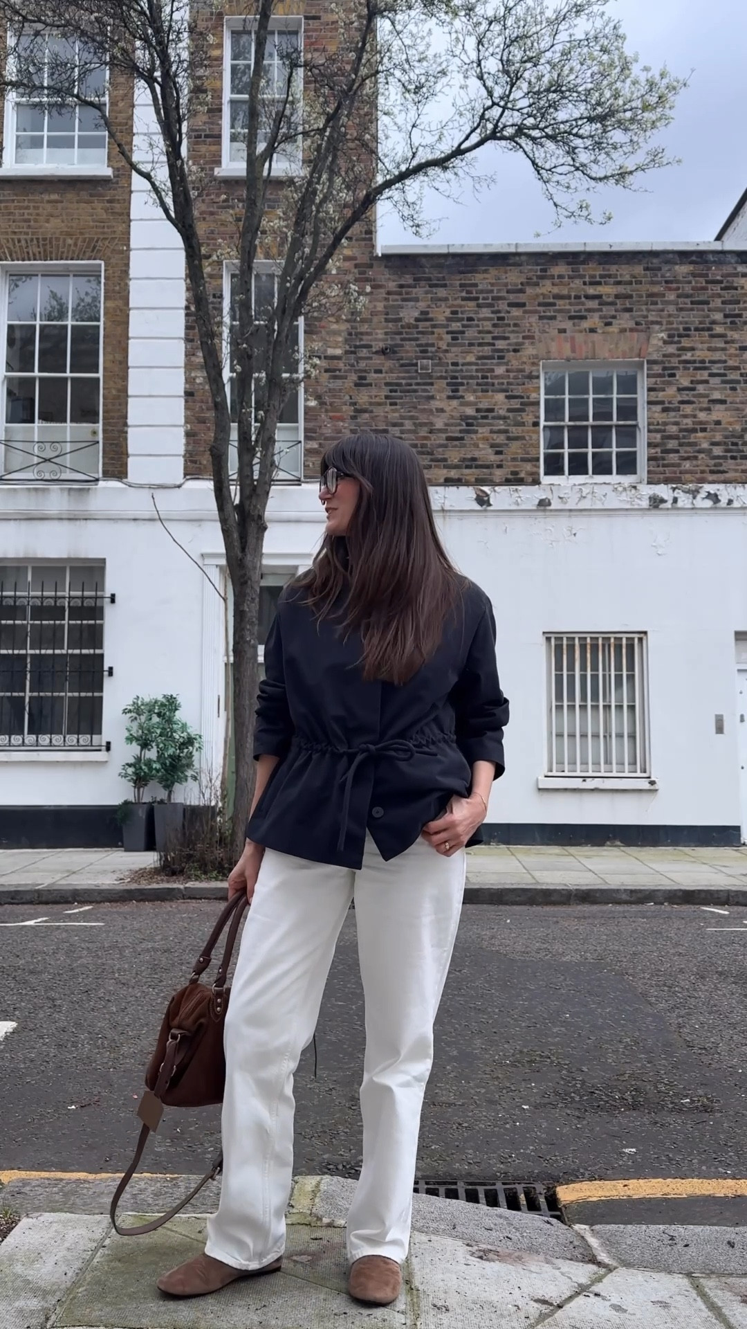 Yes to white and navy. I’m wearing a M in the jacket and a size 28 in the jeans. I’m usually a size 10-12 and I’m 5’6

#LTKjeans #LTKuk #LTKspring