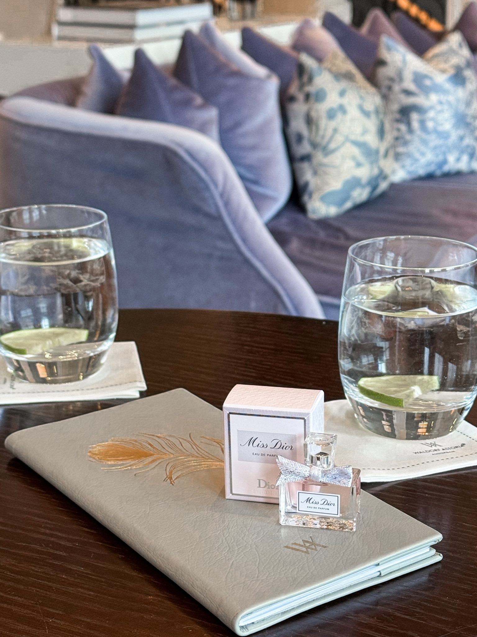 Exchanging Christmas gifts with your friends is the best feeling! Do you have it as a tradition or you only exchange gifts with your family?

#LTKHoliday #LTKbeauty #LTKeurope