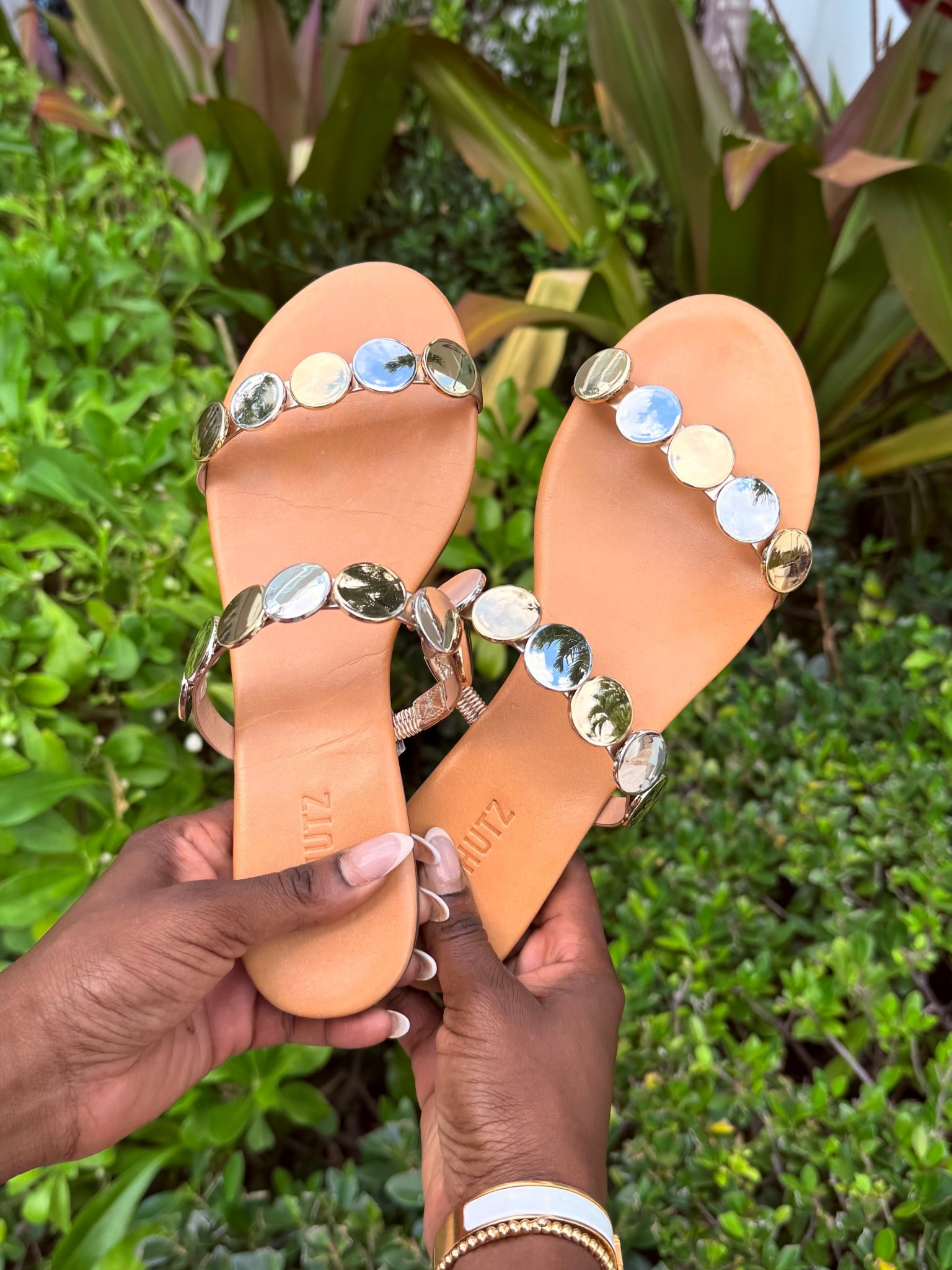 The sandals that go with literally everything. #schutz #sandals 

#LTKShoeCrush #LTKSaleAlert #LTKFindsUnder100