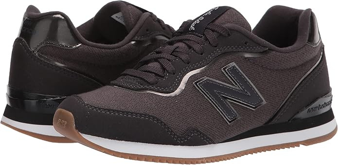 New Balance Women's Sola Sleek V1 Sneaker | Amazon (US)