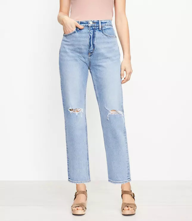 The 90s Straight Jean in Light Authentic Indigo Wash | LOFT