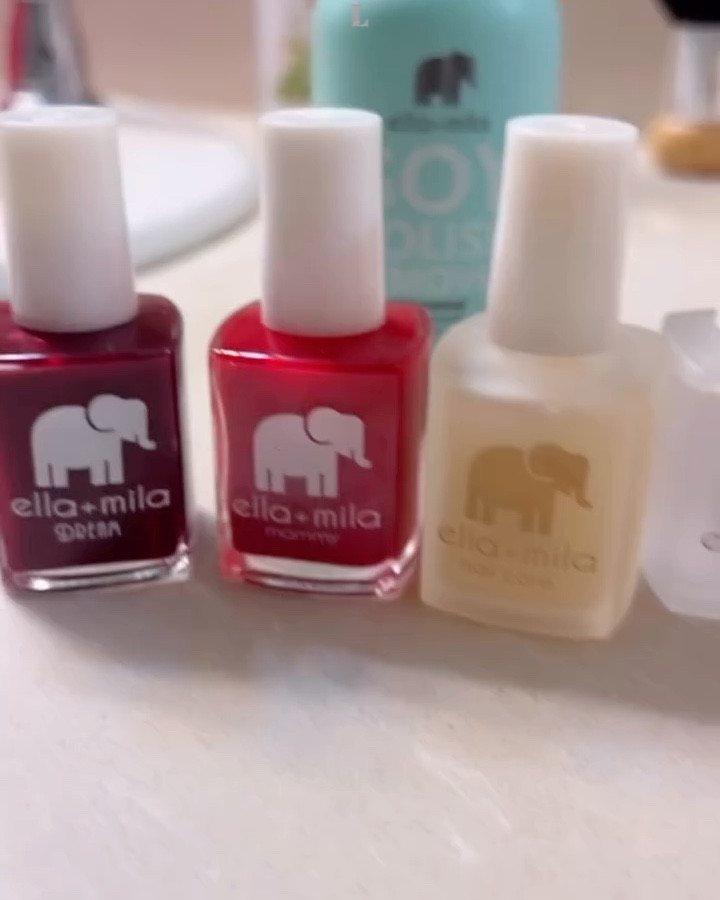 The best nail polish! 
#ad #ellamila @ellamila @cvspharmacy #ellamilaholiday

#LTKCyberWeek #LTKGiftGuide #LTKBeauty