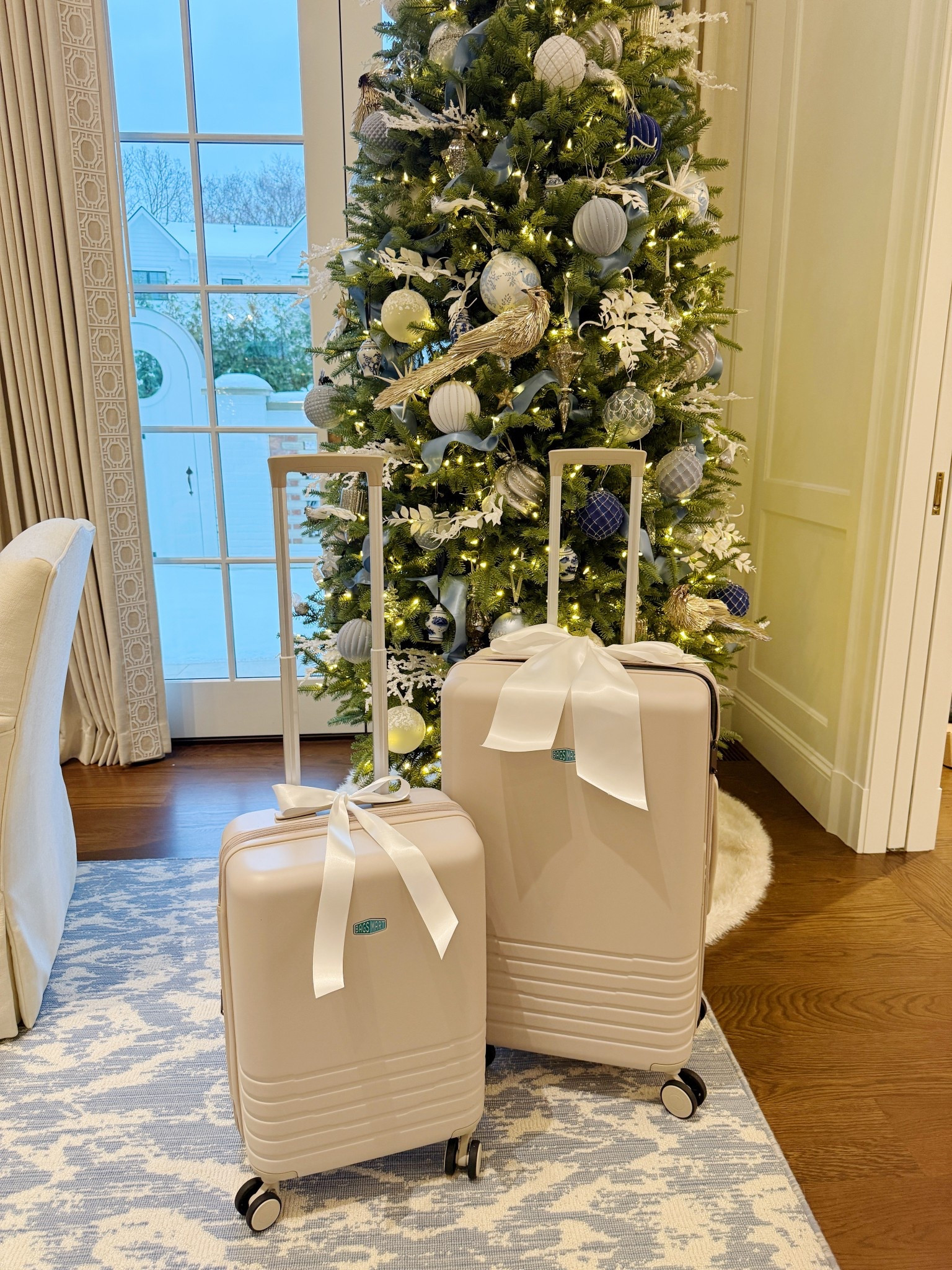 During Bagsmart’s Black Friday Event (11/15–12/14), grab the Adventure Seeker Kit for 40% off and get FREE packing cubes with your purchase 🤍
Use my long-term code Emily25G for an extra 10% off anytime!
Shop via my LTK or comment BAGSMART and I’ll DM you the link ✈️

@bagsmart_official
#BAGSMART #familytravel #familytrip