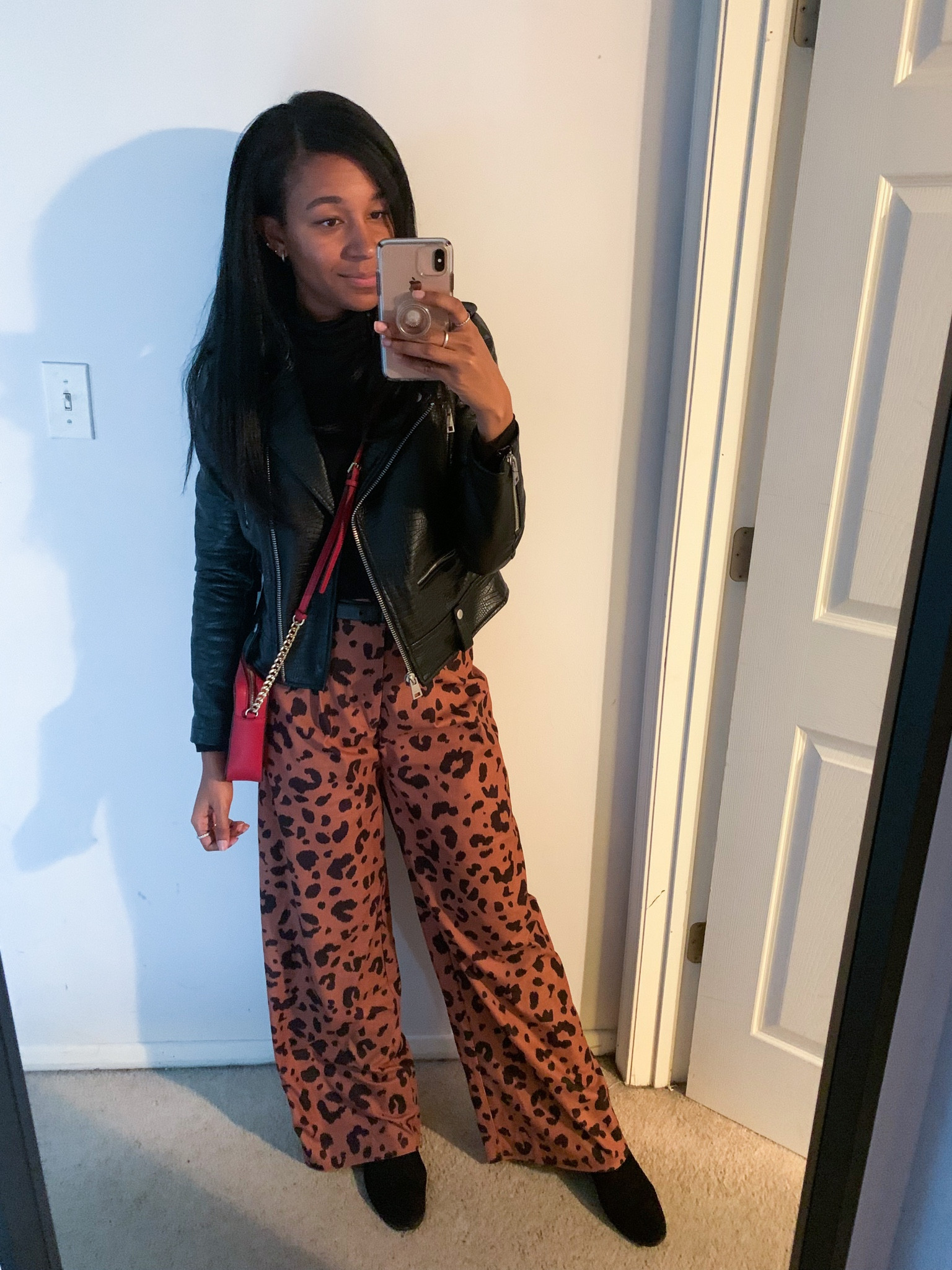 Bringing in the week with these SUPER AFFORDABLE leopard wide leg pants!

#LTKunder50 #LTKstyletip #LTKSeasonal