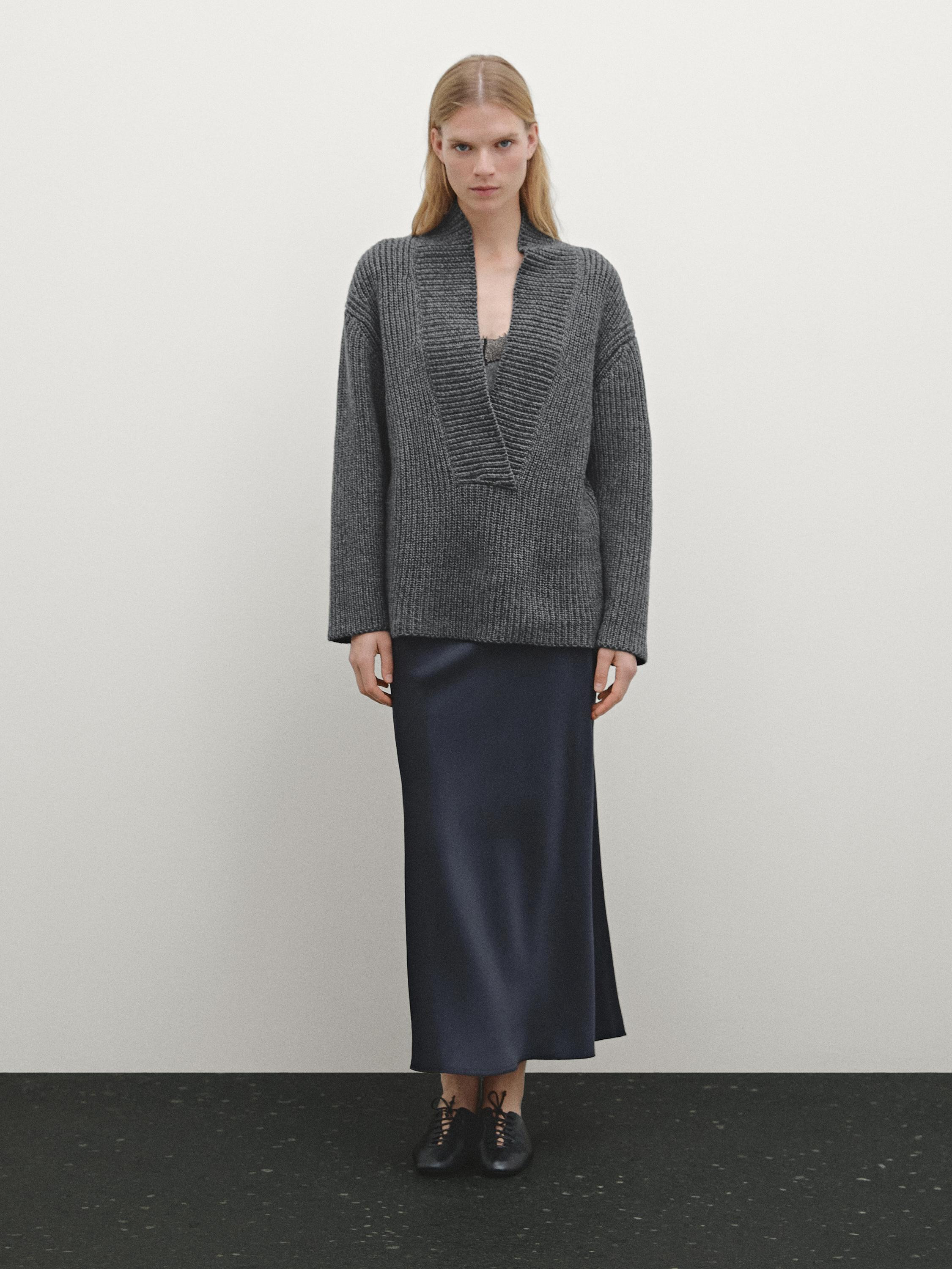 Purl-knit sweater. Long sleeves. Wide neck. Thick fabric detail. This garment is longer than usua... | Massimo Dutti US